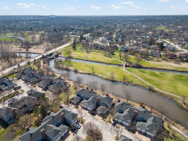 17 Mashie Court, Woodridge, IL 60517