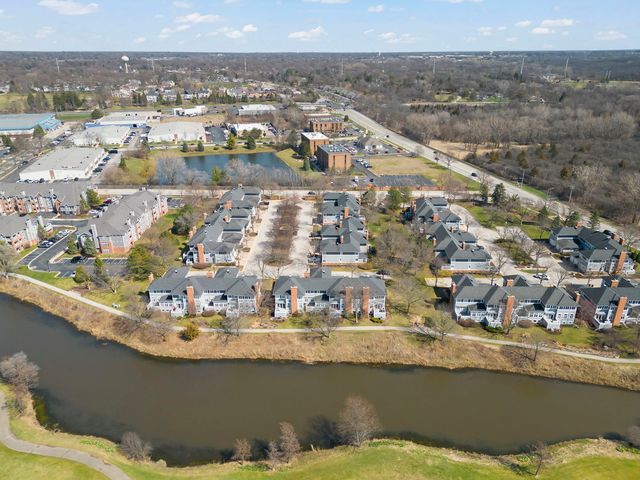 17 Mashie Court, Woodridge, IL 60517