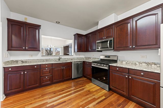 17 Mashie Court, Woodridge, IL 60517