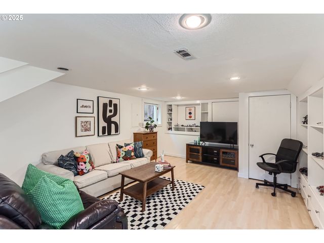 7205 Se 21ST Ave, Portland, OR 97202