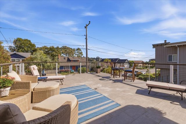 118 Sea Terrace Way, Aptos, CA 95003