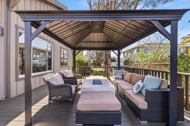 118 Sea Terrace Way, Aptos, CA 95003