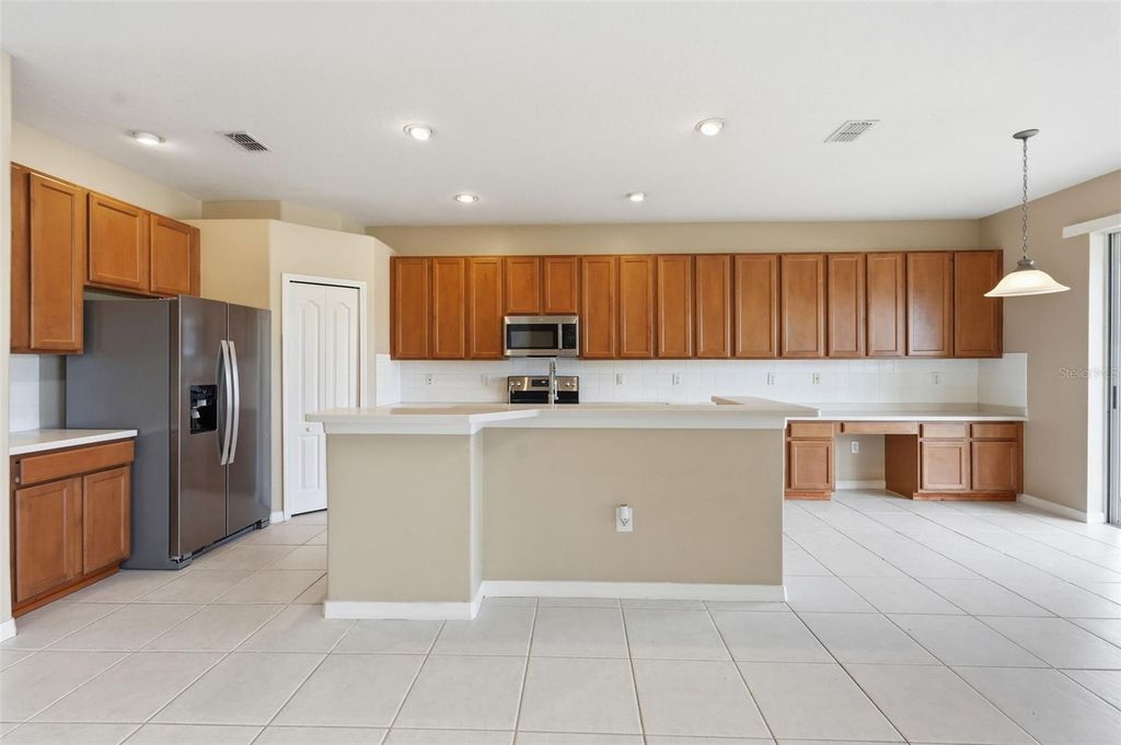 Image 37 of property listing at 19106 BEATRICE LANE, Land O Lakes, FL 34638