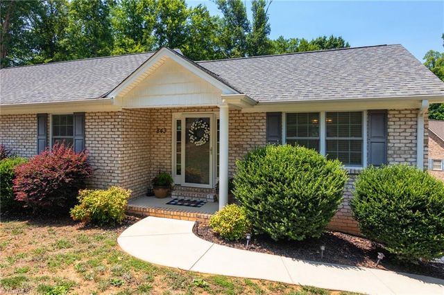 843 Montgomery Court, Walnut Cove, NC 27052