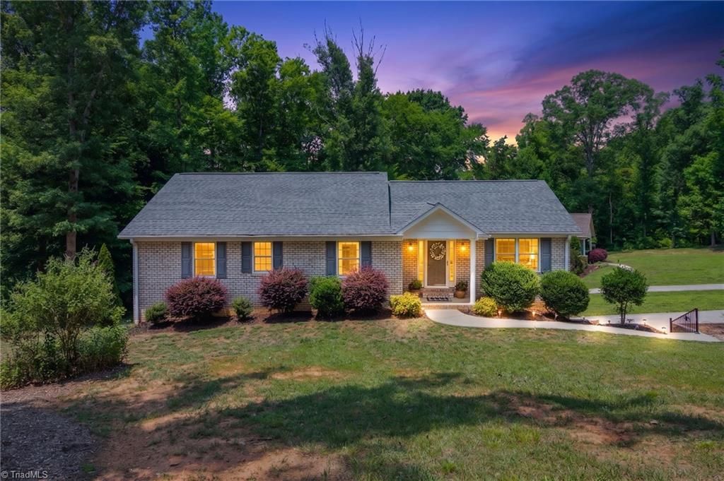 843 Montgomery Court, Walnut Cove, NC 27052