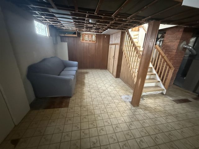 22430 Nowlin Street, Dearborn, MI 48124