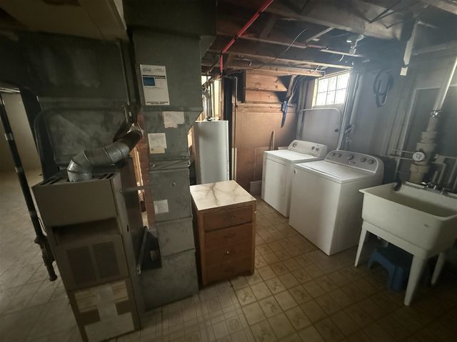 22430 Nowlin Street, Dearborn, MI 48124