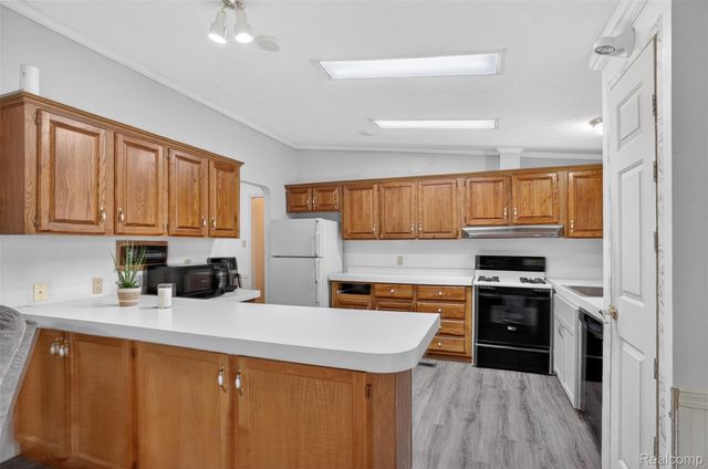 11011 Hamburg Road, Hamburg Township, MI 48189