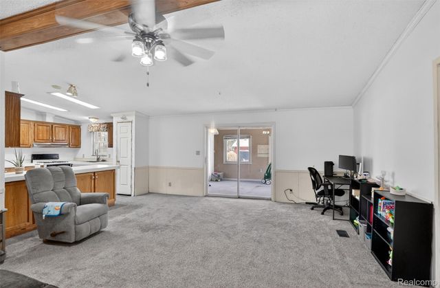 11011 Hamburg Road, Hamburg Township, MI 48189