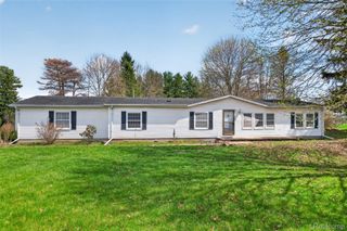 11011 Hamburg Road, Hamburg Township, MI 48189