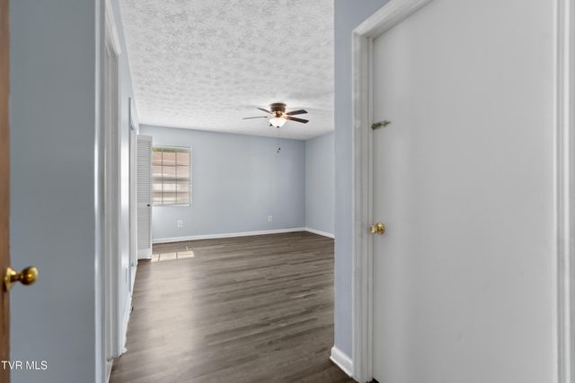 215 South Hickory Circle, Greeneville, TN 37743
