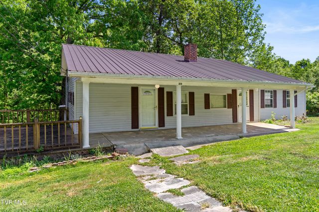 215 South Hickory Circle, Greeneville, TN 37743