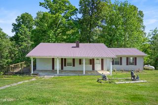 215 South Hickory Circle, Greeneville, TN 37743
