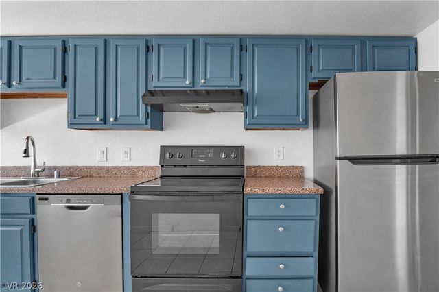2221 North Jones Boulevard 3, Las Vegas, NV 89108