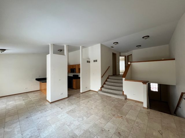 8256 W Chestnut Court, Frankfort, IL 60423