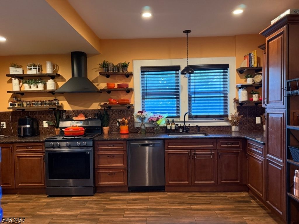 608 Huntington Ave, Plainfield City, NJ 07060 — photo 3