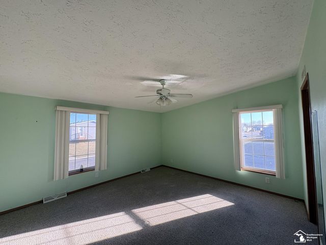 13565 Pear Street, Carleton, MI 48117