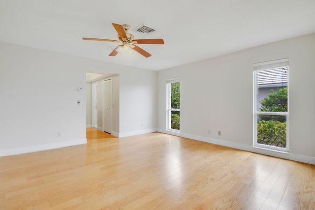 442 FRENCH ROYALE Circle, Atlantis, FL 33462