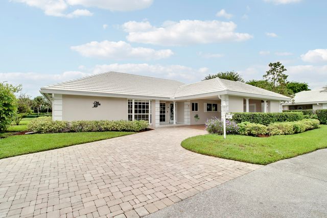 442 FRENCH ROYALE Circle, Atlantis, FL 33462
