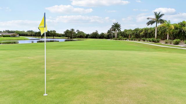 442 FRENCH ROYALE Circle, Atlantis, FL 33462