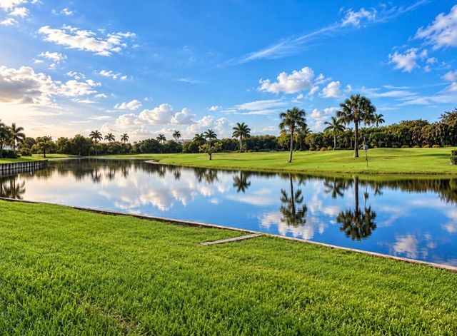 442 FRENCH ROYALE Circle, Atlantis, FL 33462