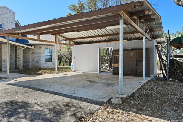 713 Lake Forest Rd., Pipe Creek, TX 78063