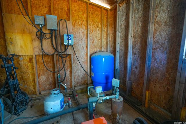 713 Lake Forest Rd., Pipe Creek, TX 78063