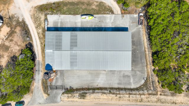 713 Lake Forest Rd., Pipe Creek, TX 78063