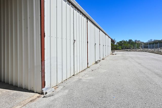 713 Lake Forest Rd., Pipe Creek, TX 78063