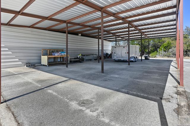 713 Lake Forest Rd., Pipe Creek, TX 78063