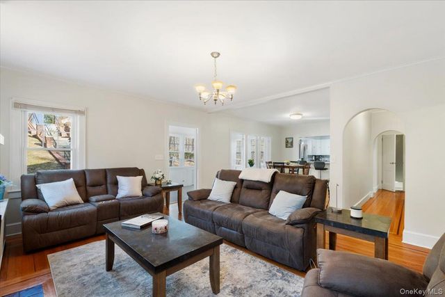 9 Crescent Hill Drive, Cortlandt Manor, NY 10567