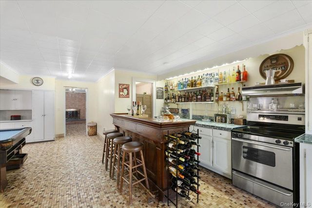 9 Crescent Hill Drive, Cortlandt Manor, NY 10567