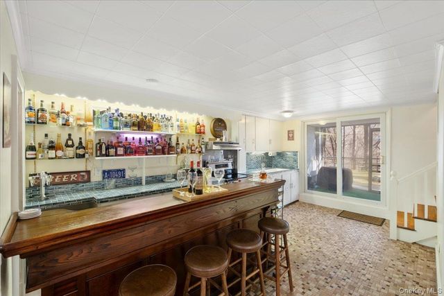 9 Crescent Hill Drive, Cortlandt Manor, NY 10567