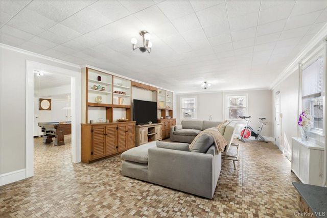 9 Crescent Hill Drive, Cortlandt Manor, NY 10567