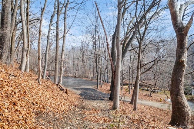 9 Crescent Hill Drive, Cortlandt Manor, NY 10567