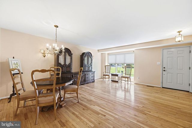 502 WILLIAMSON CIR, Media, PA 19063