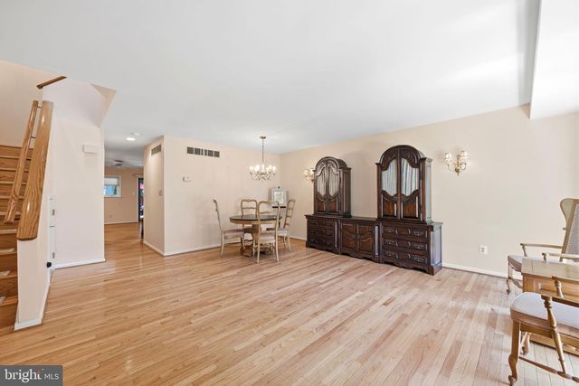 502 WILLIAMSON CIR, Media, PA 19063