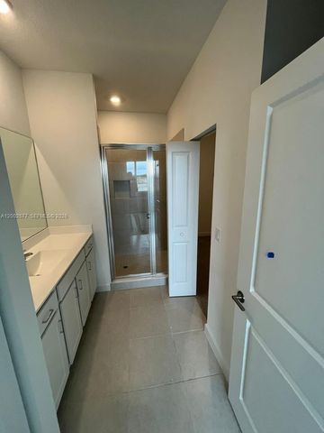 212 SE Woodbark St, Port St. Lucie, FL 34984