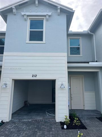 212 SE Woodbark St, Port St. Lucie, FL 34984