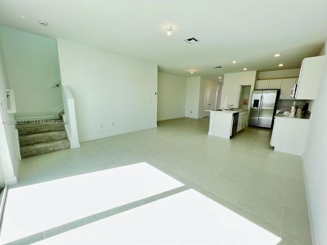 212 SE Woodbark St, Port St. Lucie, FL 34984
