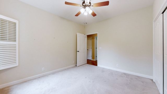 2010 Riverview Dr, Murfreesboro, TN 37129