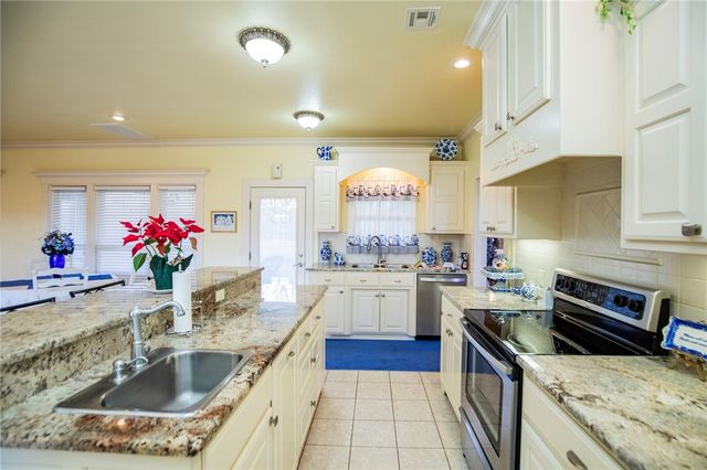 815 James Place, West Fork, AR 72774