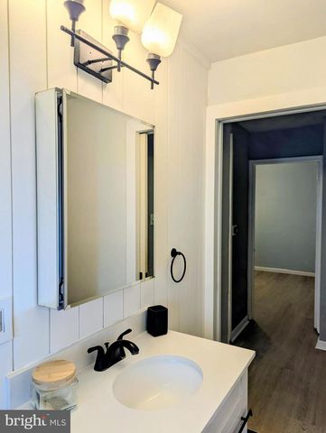 1215 N FRANKLIN ST, Pottstown, PA 19464