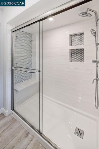 2017 Oakmont Way 2, Walnut Creek, CA 94595