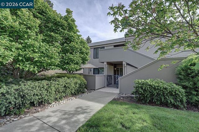 2017 Oakmont Way 2, Walnut Creek, CA 94595