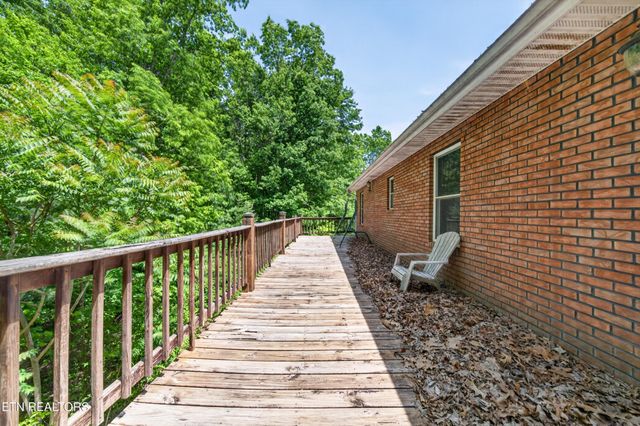 1161 Charlie Doss Rd, Jamestown, TN 38556