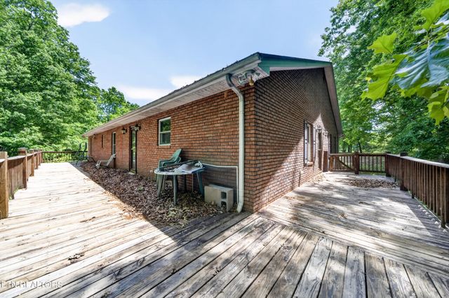 1161 Charlie Doss Rd, Jamestown, TN 38556