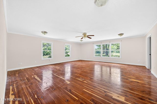 1161 Charlie Doss Rd, Jamestown, TN 38556