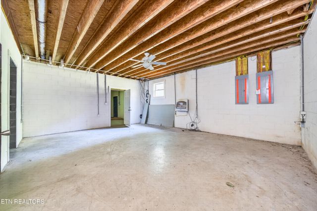 1161 Charlie Doss Rd, Jamestown, TN 38556