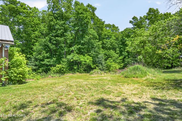 1161 Charlie Doss Rd, Jamestown, TN 38556